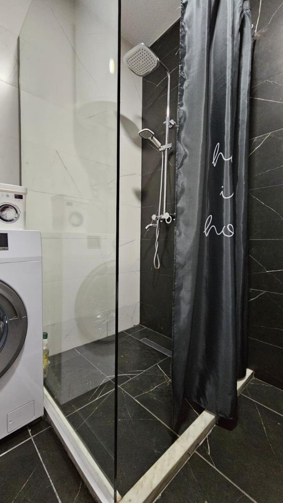 Cozy Apartment - 2 Bedrooms In The Best City Area. 페리자이 외부 사진