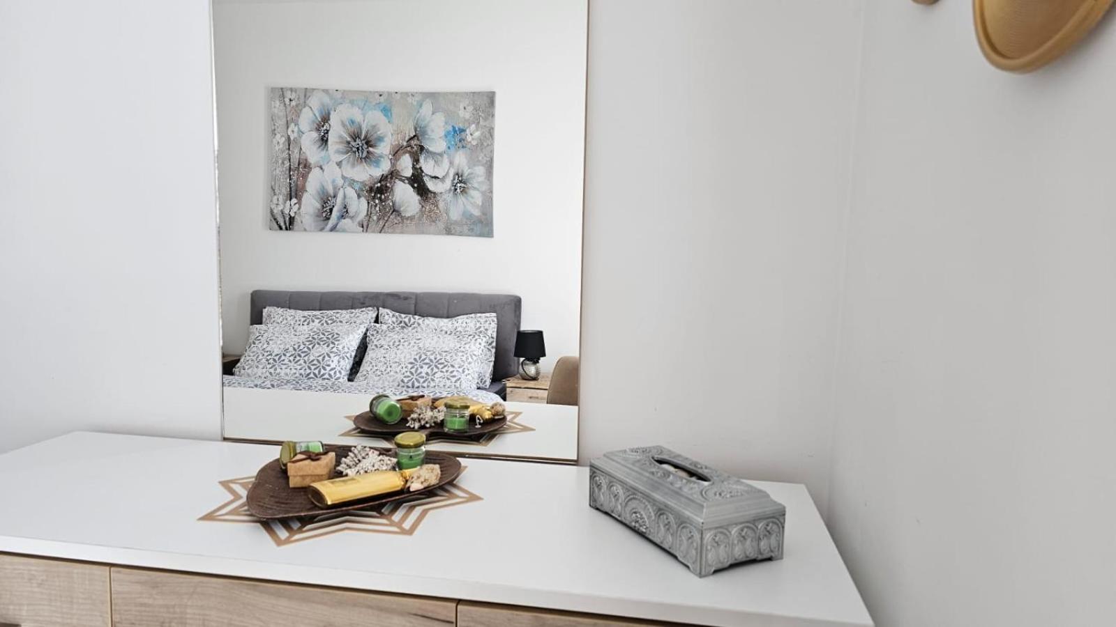 Cozy Apartment - 2 Bedrooms In The Best City Area. 페리자이 외부 사진
