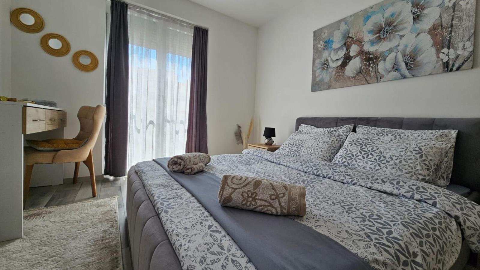 Cozy Apartment - 2 Bedrooms In The Best City Area. 페리자이 외부 사진